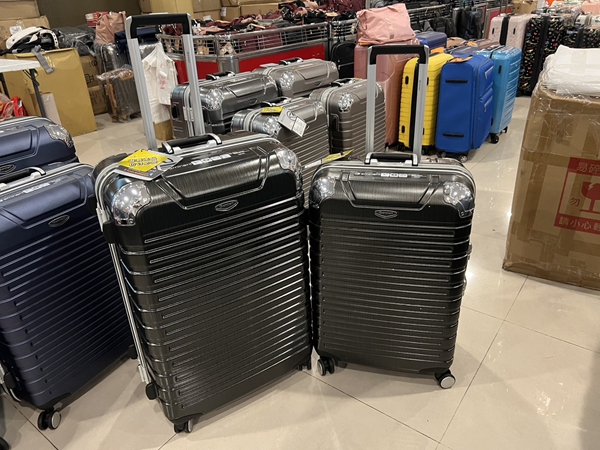 彰化福興行李箱特賣會,工廠直營廠拍特價出清 32 彰化福興行李箱特賣會,工廠直營廠拍特價出清