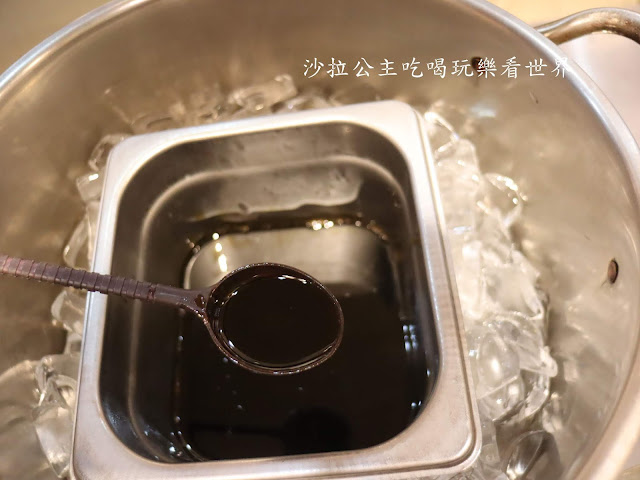 士林夜市飲料推薦『魚池貳壹(台北士林總店)』手工現做珍珠/手炒黑糖/捷運劍潭站 10 士林夜市飲料推薦『魚池貳壹(台北士林總店)』手工現做珍珠/手炒黑糖/捷運劍潭站