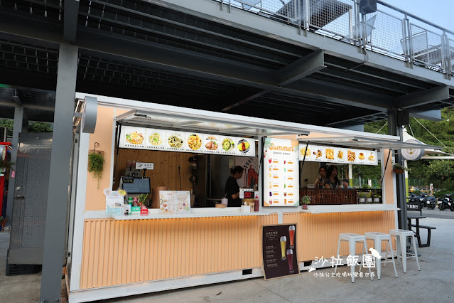 北投景點『關渡碼頭貨櫃市集』越夜越美 11 北投景點『關渡碼頭貨櫃市集』越夜越美