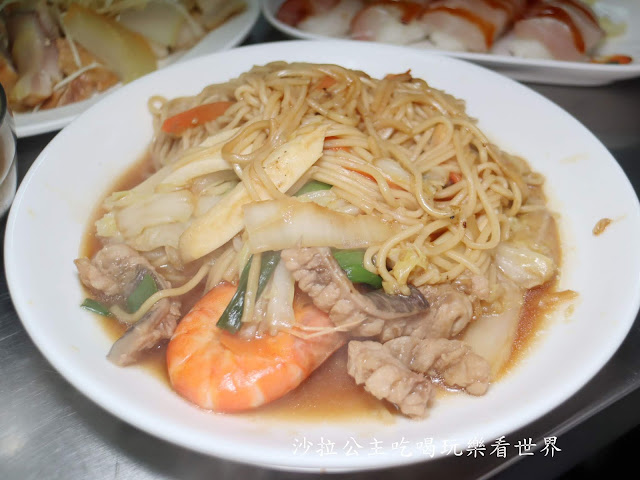 基隆美食/仁愛市場人氣日本料理.小吃『黑面鯊魚煙阿玉』『林家祖傳沙茶魷魚羹』 11 基隆美食/仁愛市場人氣日本料理.小吃『黑面鯊魚煙阿玉』『林家祖傳沙茶魷魚羹』