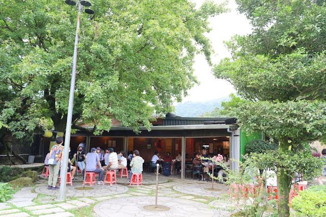 陽明山美食竹子湖高人氣土雞『冠宸食館』11點就爆滿 12 陽明山美食竹子湖高人氣土雞『冠宸食館』11點就爆滿