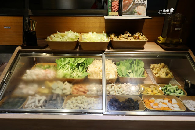 299元起蔬菜吧吃到飽『狂一鍋新台式火鍋』中和火鍋 12 299元起蔬菜吧吃到飽『狂一鍋新台式火鍋』中和火鍋