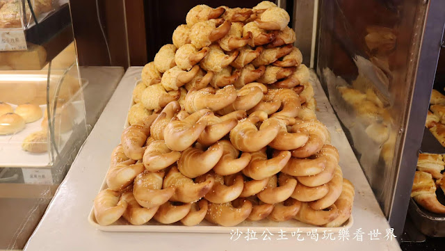 三峽老街美食/小吃/伴手禮/三峽第一家茶飲專賣店『泡泡龍』/長福橋下香腸/古道阿彬杏仁茶/金三峽牛角 32 三峽老街美食/小吃/伴手禮/三峽第一家茶飲專賣店『泡泡龍』/長福橋下香腸/古道阿彬杏仁茶/金三峽牛角