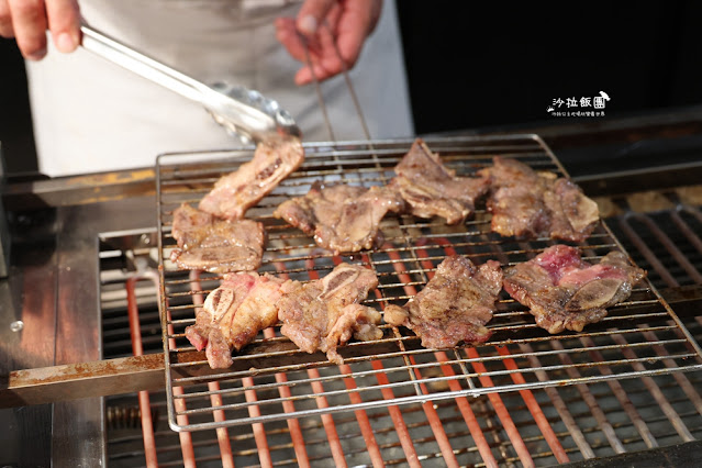 台北最難訂吃到飽島語自助餐廳,晚餐爽吃四小時,假日還送半隻龍蝦 34 台北最難訂吃到飽島語自助餐廳,晚餐爽吃四小時,假日還送半隻龍蝦