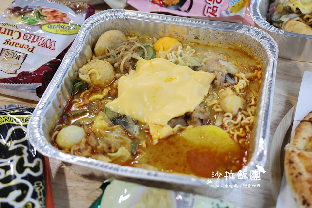 無人手工窯烤披薩『Yiguo Ramen 24H異國無人拉麵店-中山旗艦店』多種配菜、飲料免費加 51 無人手工窯烤披薩『Yiguo Ramen 24H異國無人拉麵店-中山旗艦店』多種配菜、飲料免費加