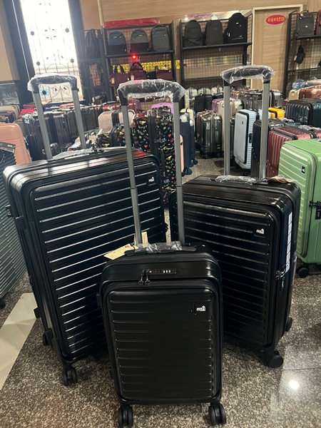 南投埔里行李箱特賣會,工廠直營廠拍,最低990元起,胖胖箱、登機箱、包包通通有 33 南投埔里行李箱特賣會,工廠直營廠拍,最低990元起,胖胖箱、登機箱、包包通通有