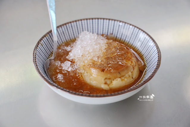 嘉義七彩冰果室,懷舊環境,噴水雞肉飯隔壁 7 嘉義七彩冰果室,懷舊環境,噴水雞肉飯隔壁