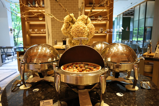 台北最美buffet推出平日四人同行一人免費,海味狂饗夏日海鮮季開跑了 24 台北最美buffet推出平日四人同行一人免費,海味狂饗夏日海鮮季開跑了