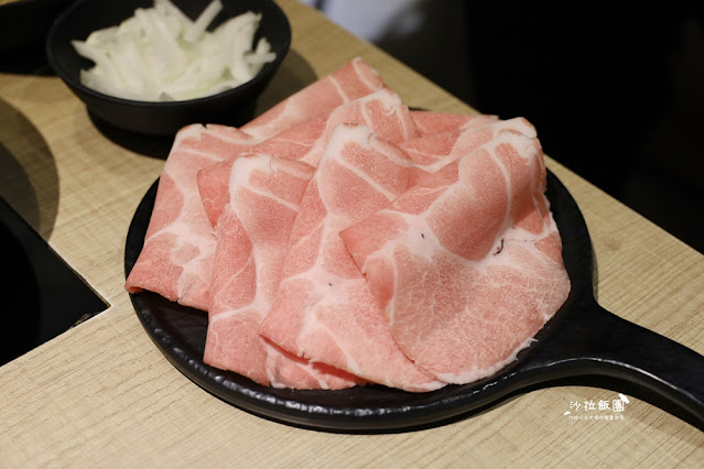 299元起蔬菜吧吃到飽『狂一鍋新台式火鍋』中和火鍋 29 299元起蔬菜吧吃到飽『狂一鍋新台式火鍋』中和火鍋