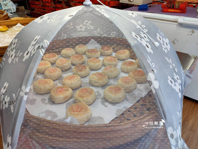 來這裡可以吃到現烤的餅『李記白沙屯肉餅』百年老店真的很好吃 8 來這裡可以吃到現烤的餅『李記白沙屯肉餅』百年老店真的很好吃