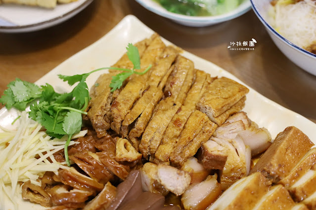 礁溪人氣爆棚大滷鍋『三民大飯店』一天只營業五小時、大碗又便宜 43 礁溪人氣爆棚大滷鍋『三民大飯店』一天只營業五小時、大碗又便宜