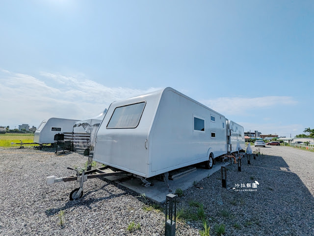 宜蘭恐龍民宿『哥德白色城堡』房間就有大恐龍迎接、露營車 75 宜蘭恐龍民宿『哥德白色城堡』房間就有大恐龍迎接、露營車