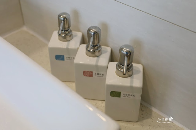 台中草悟道住宿『綠宿行旅』高CP值室內煙火，感受城市森呼吸、免費洗衣、停車