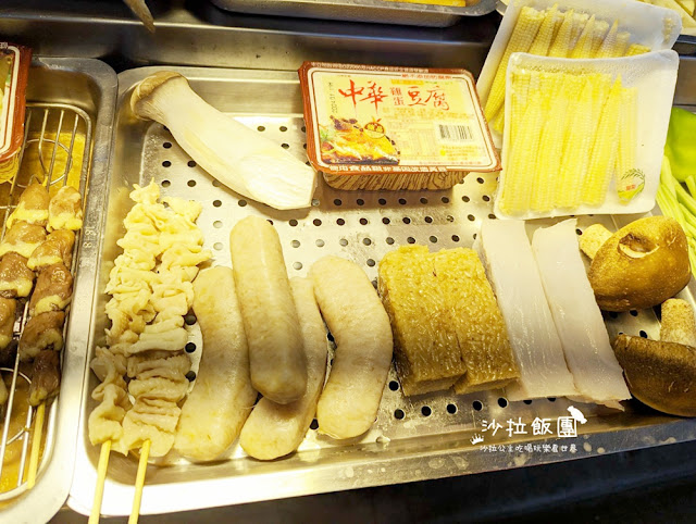 頭城10元炸炸店,價格真的太佛,很容易亂拿一大堆 5 頭城10元炸炸店,價格真的太佛,很容易亂拿一大堆