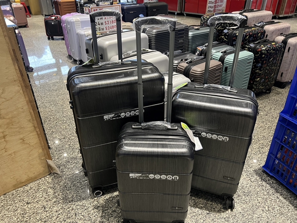 【花蓮吉安聯合特賣會】行李箱工廠直營廠拍990元起,胖胖箱、前開式行李箱、包包 37 【花蓮吉安聯合特賣會】行李箱工廠直營廠拍990元起,胖胖箱、前開式行李箱、包包