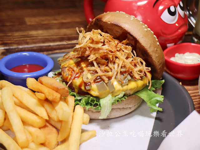 板橋美食『歐義式ALL 14 WELL』浮誇系爆炸蛤蜊麵/義式餐廳/漢堡/菜單/包場/捷運亞東醫院站 17 板橋美食『歐義式ALL 14 WELL』浮誇系爆炸蛤蜊麵/義式餐廳/漢堡/菜單/包場/捷運亞東醫院站