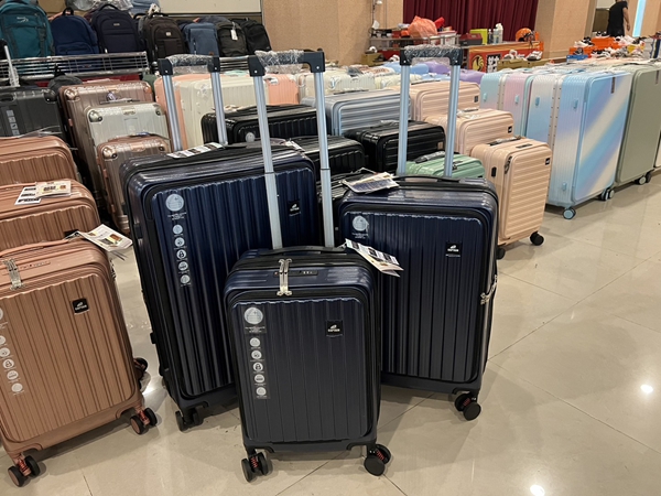 彰化福興行李箱特賣會,工廠直營廠拍特價出清 22 彰化福興行李箱特賣會,工廠直營廠拍特價出清