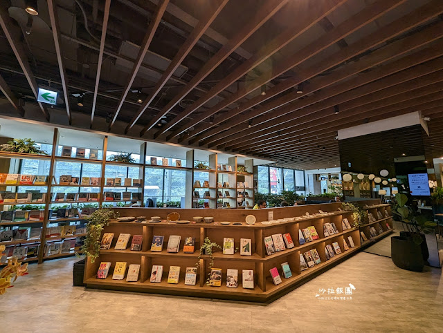 Share Lounge南港蔦屋書店,90元吃到飽零食、咖啡、飲料、麵包 16 Share Lounge南港蔦屋書店,90元吃到飽零食、咖啡、飲料、麵包