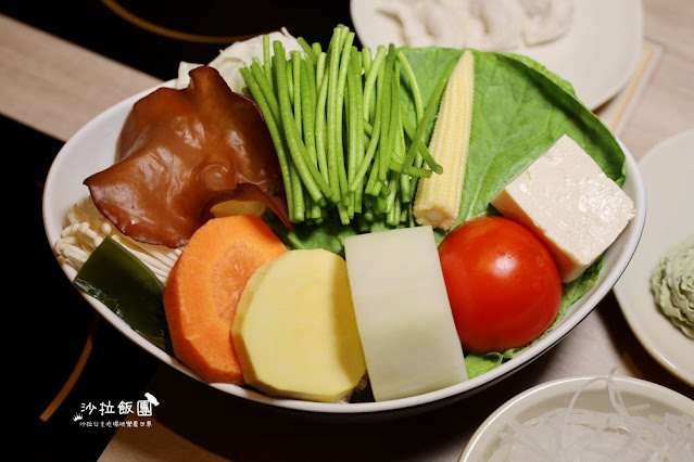 內湖人必吃火鍋『雞湯大叔(內湖店)』全雞湯為湯控而生/捷運西湖站 137 內湖人必吃火鍋『雞湯大叔(內湖店)』全雞湯為湯控而生/捷運西湖站