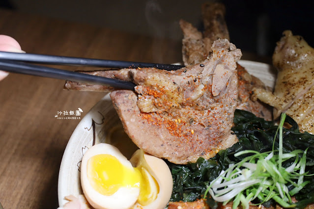 兆曜拉麵大里浮誇系拉麵,霸氣到碗裝不下,CP值超高 26 兆曜拉麵大里浮誇系拉麵,霸氣到碗裝不下,CP值超高