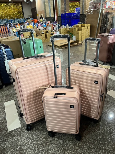 南投埔里行李箱特賣會,工廠直營廠拍,最低990元起,胖胖箱、登機箱、包包通通有 32 南投埔里行李箱特賣會,工廠直營廠拍,最低990元起,胖胖箱、登機箱、包包通通有