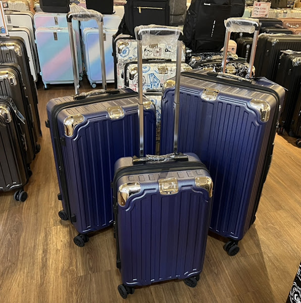 高雄楠梓行李箱特賣會,工廠直營廠拍最低990元起,胖胖箱、前開式行李箱、登機箱、包包通通有 18 高雄楠梓行李箱特賣會,工廠直營廠拍最低990元起,胖胖箱、前開式行李箱、登機箱、包包通通有