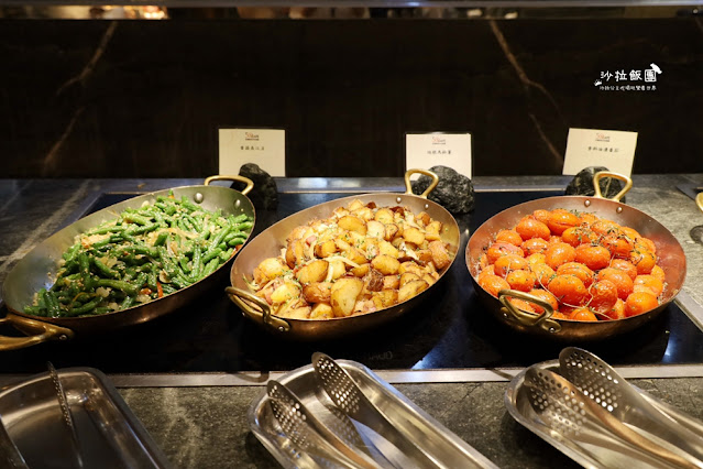 全台最高吃到飽『50樓Café』新北耶誕城夜景盡收眼底 94 全台最高吃到飽『50樓Café』新北耶誕城夜景盡收眼底