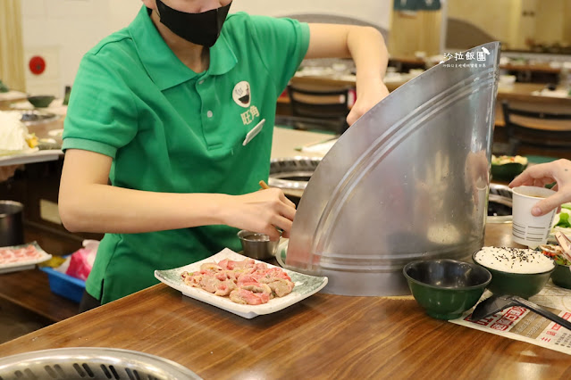 『旺角石頭火鍋店』三重人氣排隊火鍋,爆香過的肉煮火鍋特別香 18 『旺角石頭火鍋店』三重人氣排隊火鍋,爆香過的肉煮火鍋特別香