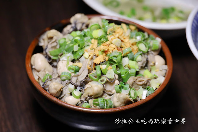 華西街夜市美食『阿義魯肉飯』超浮誇鮮蚵蓋飯.50年老店.萬華龍山寺美食 11 華西街夜市美食『阿義魯肉飯』超浮誇鮮蚵蓋飯.50年老店.萬華龍山寺美食