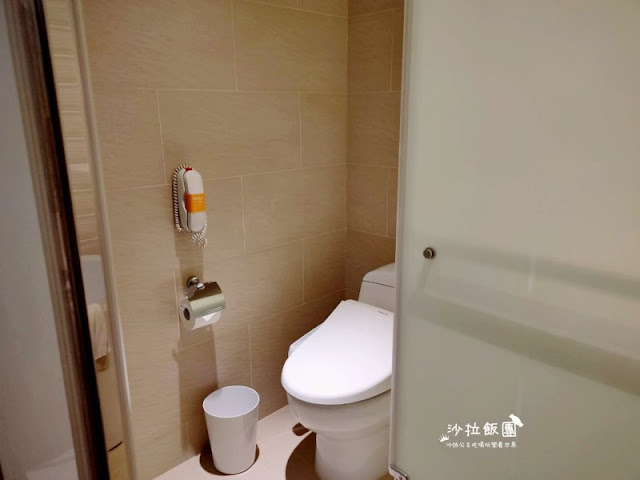 高雄飯店『和逸飯店HOTEL COZZI-高雄中山館』捷運出口旁超便利