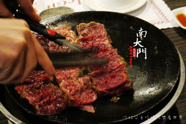 食尚玩家介紹/中山區美食/燒烤『南大門韓國烤肉』七條通/宵夜/韓式料理 7 食尚玩家介紹/中山區美食/燒烤『南大門韓國烤肉』七條通/宵夜/韓式料理