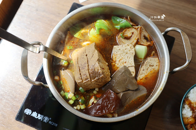 『雲鼎阿二麻辣食堂』麻辣滷肉飯才是靈魂，一個人也可以吃麻辣鍋