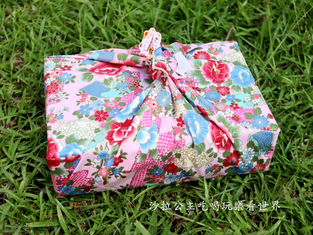 中秋節禮盒推薦『夏威夷豆豆先生』堅果塔/日式絹手帕包裝/伴手禮推薦/一禮兩用 4 中秋節禮盒推薦『夏威夷豆豆先生』堅果塔/日式絹手帕包裝/伴手禮推薦/一禮兩用