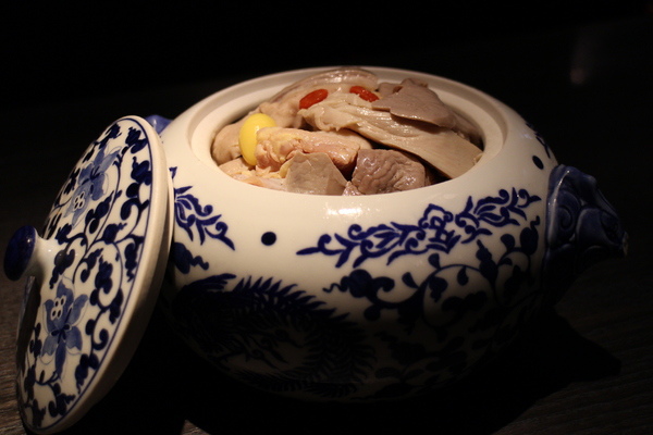 這一鍋皇室祕藏鍋物(吉林殿):這一鍋皇室祕藏鍋物(吉林殿)越熱越要開鍋 這一鍋皇室祕藏鍋物(吉林殿):這一鍋皇室祕藏鍋物(吉林殿)越熱越要開鍋