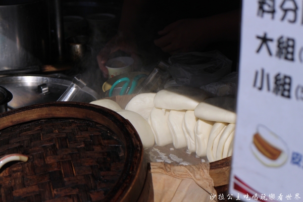 三重排隊人氣美食『無店名刈包』三重小吃/四神湯/食尚玩家介紹/尾牙刈包/自強路 4 三重排隊人氣美食『無店名刈包』三重小吃/四神湯/食尚玩家介紹/尾牙刈包/自強路