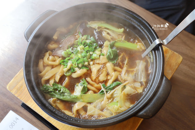 『雲鼎阿二麻辣食堂』麻辣滷肉飯才是靈魂，一個人也可以吃麻辣鍋
