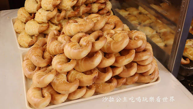 三峽老街美食/小吃/伴手禮/三峽第一家茶飲專賣店『泡泡龍』/長福橋下香腸/古道阿彬杏仁茶/金三峽牛角 39 三峽老街美食/小吃/伴手禮/三峽第一家茶飲專賣店『泡泡龍』/長福橋下香腸/古道阿彬杏仁茶/金三峽牛角