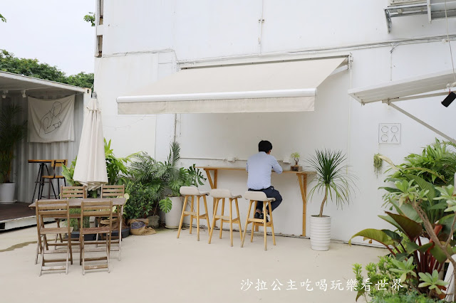 新竹高鐵站旁貨櫃咖啡廳『COCA COFFEE 渴口手沖咖啡』有插座.無低消還能拍網美照 14 新竹高鐵站旁貨櫃咖啡廳『COCA COFFEE 渴口手沖咖啡』有插座.無低消還能拍網美照