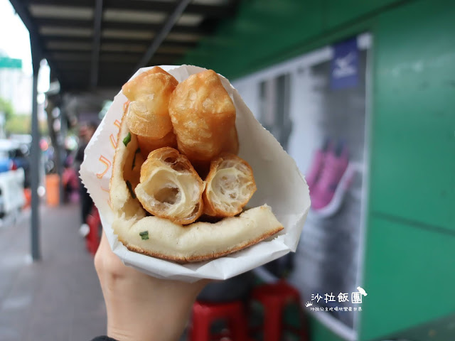 士林早餐人氣排隊店『基河豆漿店』炭烤厚餅
