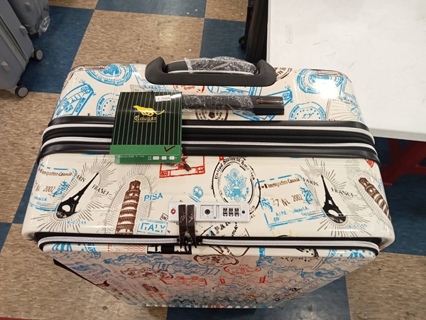 台南仁德行李箱特賣會，最低990元起，工廠直營廠拍，只有10天