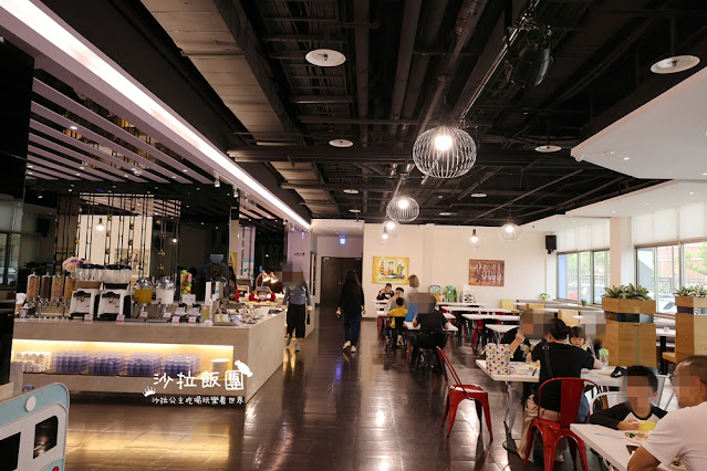 高雄親子住宿『華園大飯店草衙館』鈴鹿賽道樂園、SKM Park走路一分鐘 67 高雄親子住宿『華園大飯店草衙館』鈴鹿賽道樂園、SKM Park走路一分鐘