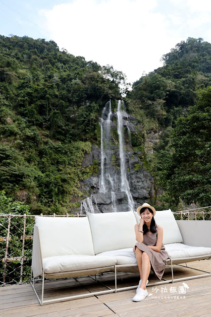 烏來景觀餐廳『瀑布3號』離瀑布最近的距離、兒童遊戲區 30 烏來景觀餐廳『瀑布3號』離瀑布最近的距離、兒童遊戲區