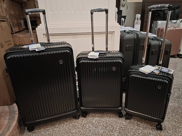 台中豐原行李箱特賣會,工廠直營廠拍990元起,包包、公事包通通有 21 台中豐原行李箱特賣會,工廠直營廠拍990元起,包包、公事包通通有