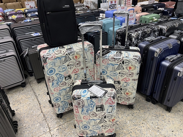 高雄鳳山行李箱特賣會,工廠直營廠拍,行李箱990元起,把握時間 24 高雄鳳山行李箱特賣會,工廠直營廠拍,行李箱990元起,把握時間
