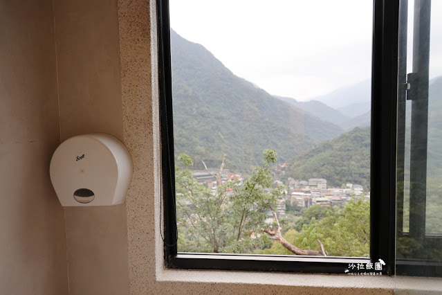 烏來泡湯『烏來旅晨溫泉民宿』湯屋‧客房可俯視烏來老街 26 烏來泡湯『烏來旅晨溫泉民宿』湯屋‧客房可俯視烏來老街