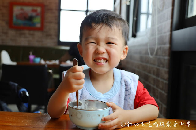 宜蘭礁溪景點『水鹿咖啡親子餐廳』迷你馬.水鹿.沙坑.小火車.賽車場.菜單 58 宜蘭礁溪景點『水鹿咖啡親子餐廳』迷你馬.水鹿.沙坑.小火車.賽車場.菜單