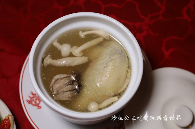 西門町美食.60年老店『一條龍餃子館』牛肉麵.菜單.捷運西門站 30 西門町美食.60年老店『一條龍餃子館』牛肉麵.菜單.捷運西門站