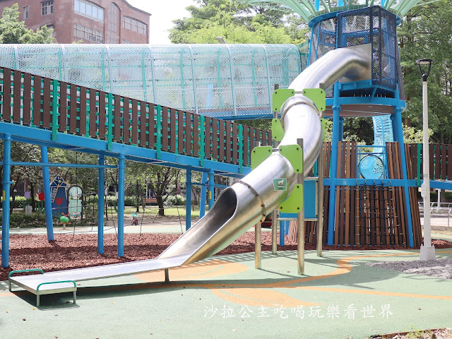士林特色公園『前港公園』共融遊戲場、天空樹遊戲場溫水游泳池、士林宣原蛋糕專賣店、停車場 19 士林特色公園『前港公園』共融遊戲場、天空樹遊戲場溫水游泳池、士林宣原蛋糕專賣店、停車場