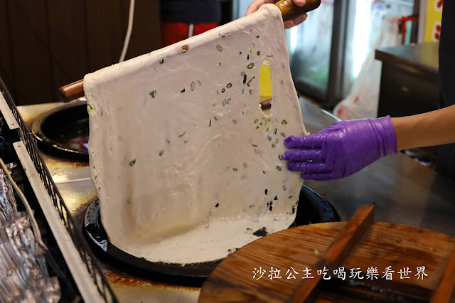 逢甲夜市美食『逢甲丹丹蔥油餅』銅板美食/9種口味 3 逢甲夜市美食『逢甲丹丹蔥油餅』銅板美食/9種口味