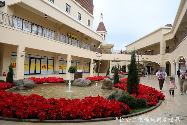 台中景點『麗寶Outlet Mall』打造"小義大利"/全台首間"歐式鐘樓"星巴克鐘樓門市/木育森林 14 台中景點『麗寶Outlet Mall』打造"小義大利"/全台首間"歐式鐘樓"星巴克鐘樓門市/木育森林